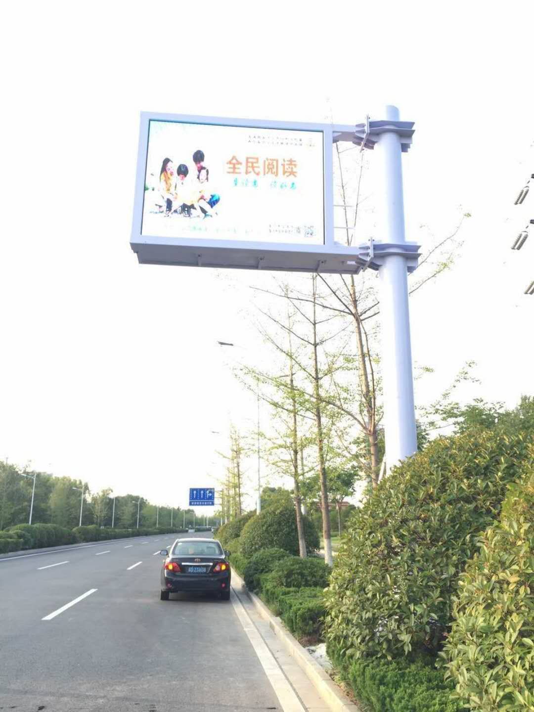 LED顯示屏全彩哪家好？定做高速LED顯示屏 LED信息顯示屏大屏幕廣告找亮彩